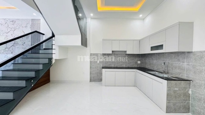 Bán Nhà Lầu Ngay Gần Big C Tân Hiệp, Ngã tư Tân Phong
