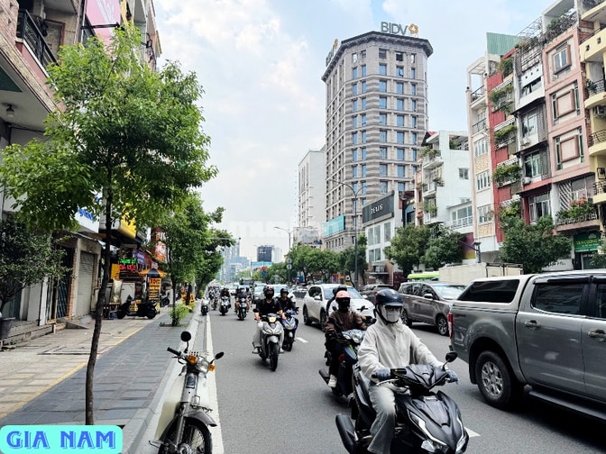 BÁN NHÀ MẶT TIỀN KINH DOANH : 288 NAM KỲ KHỞI NGHĨA - P. 8 - Q. 3 -HCM