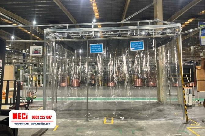  Rèm PVC Kéo Dạt Ngăn Lạnh, Chắn Bụi Linh Hoạt Cho Nhà Xưởng