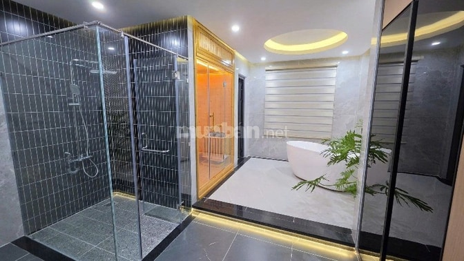 NHÀ CÓ THANG MÁY - CẦN BÁN GẤP - 4.3M X 18M NGAY THẠNH XUÂN 25 , SHR 
