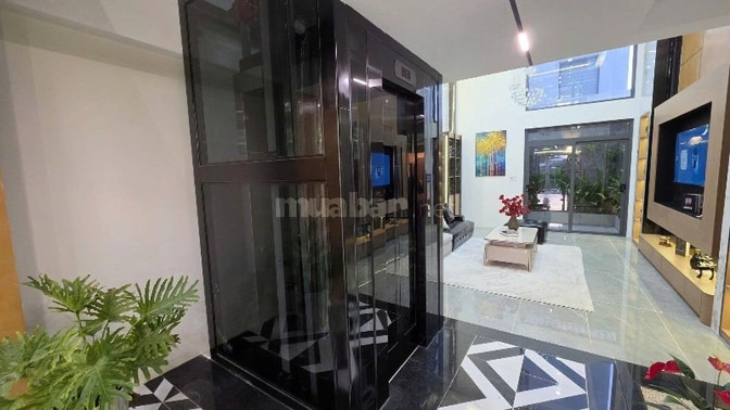 NHÀ CÓ THANG MÁY - CẦN BÁN GẤP - 4.3M X 18M NGAY THẠNH XUÂN 25 , SHR 