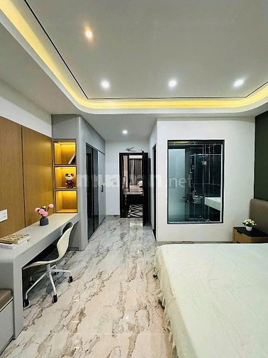NHÀ CÓ THANG MÁY - CẦN BÁN GẤP - 4.3M X 18M NGAY THẠNH XUÂN 25 , SHR 