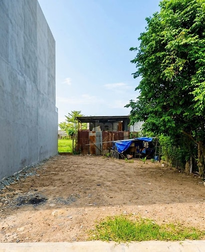 XUẤT NGOẠI BÁN GẤP LÔ ĐẤT ĐẸP HÓC MÔN