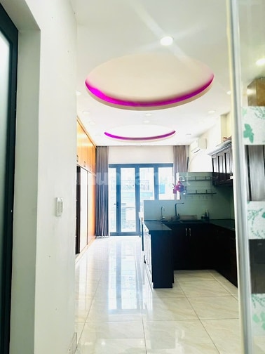 Nhà Q7 bán kính 500m Chợ, Bệnh viện, Siêu thị, Trường học, Cơ quan NN