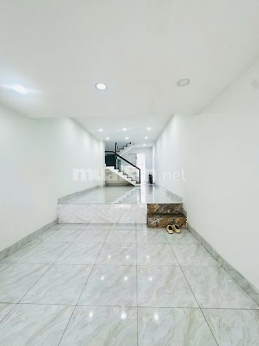 Nhà Q7 bán kính 500m Chợ, Bệnh viện, Siêu thị, Trường học, Cơ quan NN