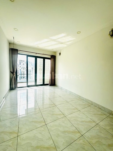 Nhà Q7 bán kính 500m Chợ, Bệnh viện, Siêu thị, Trường học, Cơ quan NN