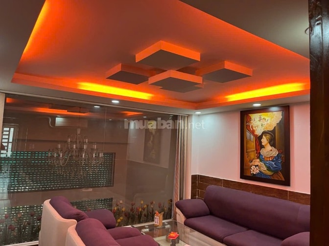 Quá rẻ nhà Mặt Tiền, Vị trí đẹp, 2 mặt tiền, thang máy, nhà thông minh
