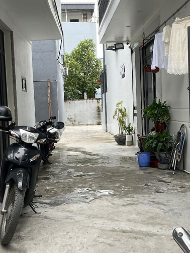 NHÀ CẤP 4 CHỦ NHÀ CẦN BÁN GẤP 