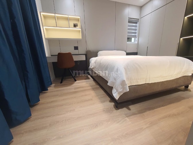 Cần bán lại căn hộ cao cấp Hùng Vương Plaza, 3PN, lầu cao, sổ hồng sẵn