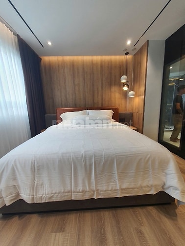 Cần bán lại căn hộ cao cấp Hùng Vương Plaza, 3PN, lầu cao, sổ hồng sẵn