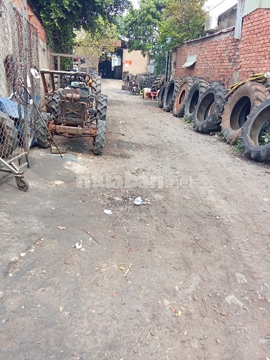 Cần bán xưởng mặt tiền Quốc Lộ 1A cách chợ Bình Chánh HCM 2km 40_50 th