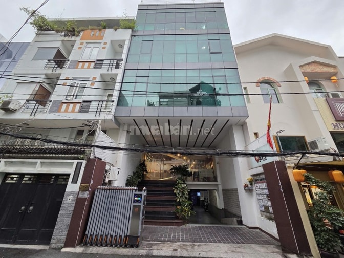 Tòa nhà ốp kính đẹp Nam Kỳ Khởi Nghĩa