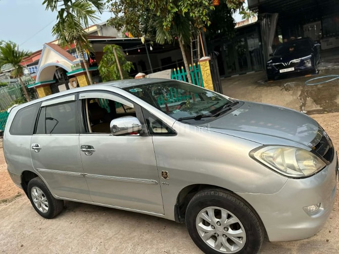 Xe gia đình cần bán innova 2007, máy móc êm ru, điều hoà tê tái