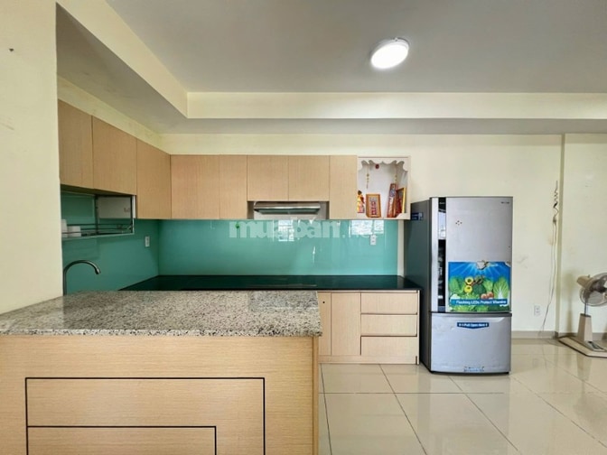 Chung cư Oriental 685 Âu Cơ cho thuê căn 3PN, không nội thất giá 13tr5