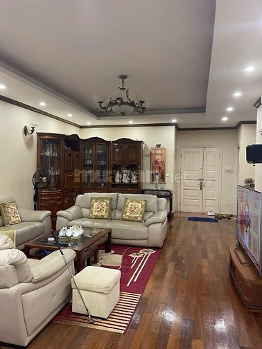 CHÍNH CHỦ BÀN GẤP CĂN GÓC 178M2 CHUNG CƯ 57 LÁNG HẠ, TẶNG NỘI THẤT