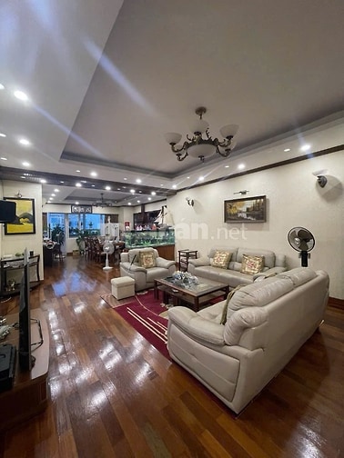 CHÍNH CHỦ BÀN GẤP CĂN GÓC 178M2 CHUNG CƯ 57 LÁNG HẠ, TẶNG NỘI THẤT