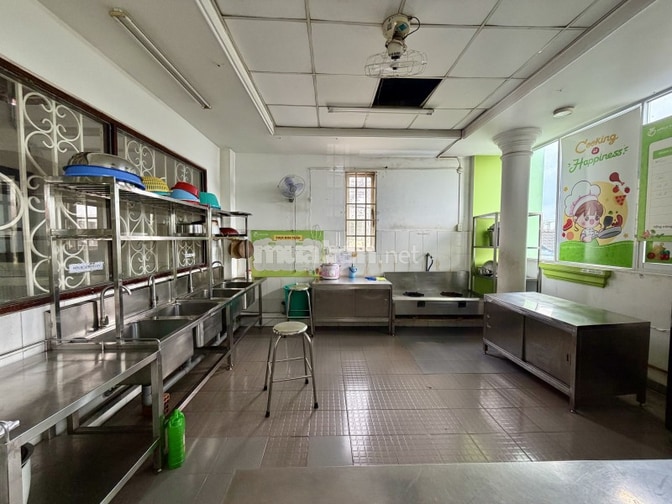 MẶT TIỀN 5 TẤM ĐÚC NGANG 10M CÓ VỈA HÈ NGAY BẢY HIỀN