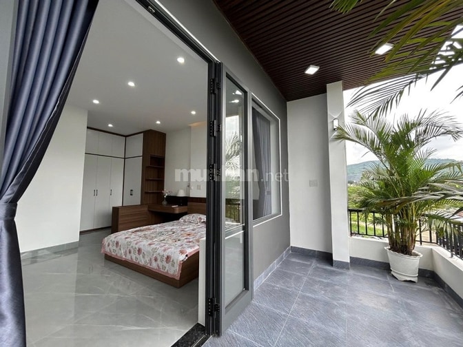 Bán nhà tôn đản mới 3 tầng chỉ hơn 5 tỷ