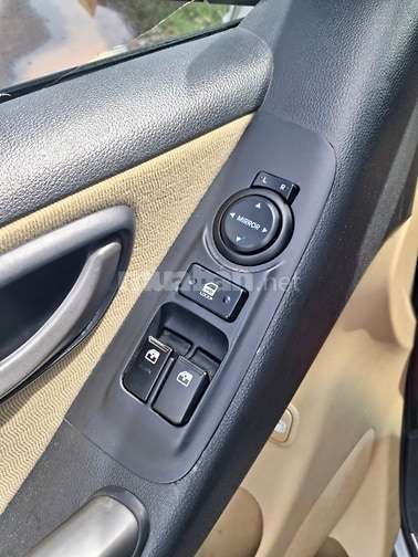 Bán xe Huynhdai Starex máy dầu màu bạc 
