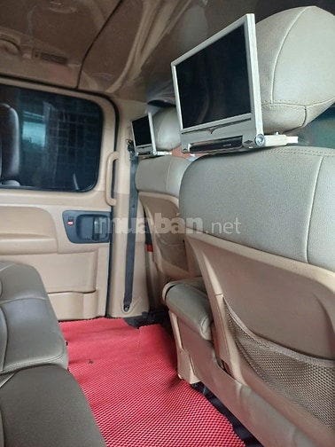 Bán xe Huynhdai Starex máy dầu màu bạc 