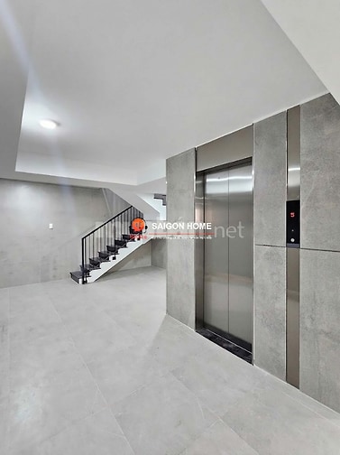 CHO THUÊ TÒA NHÀ VĂN PHÒNG  HẦM 5 TẦNG NỔI 500m2 SÀN TRỐNG SUỐT