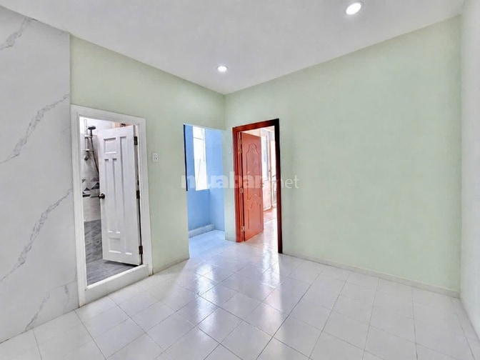Cho thuê 2MT đường số 7 khu cx Đô Thành Q3 dt: 4.5m x 10m 1L giá 20tr