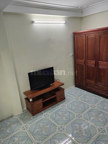 Cho thuê nhà ngõ 696 Nguyễn Văn Cừ, quận Long Biên ( P.Bồ Đề )