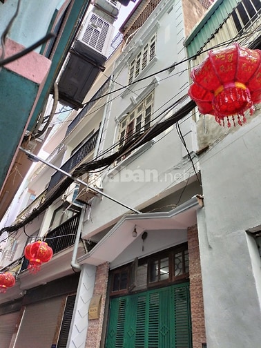 Cho thuê nhà ngõ 696 Nguyễn Văn Cừ, quận Long Biên ( P.Bồ Đề )