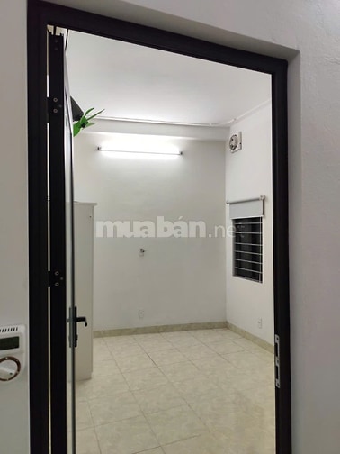 Cho thuê căn hộ tầng 2. DT: 35m2 - Phố Giáp Nhị - Hoàng Mai. HN.