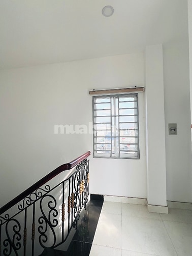 Cho Thuê Biệt Thự Mini Mặt tiền đường nhánh Thạnh Lộc gần chợ Cầu Đồng