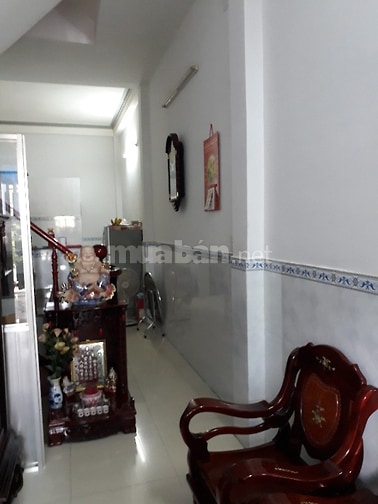 Đi nước ngoài, cần bán nhà gấp Nhà mặt tiền đường Lưu Hữu Phước