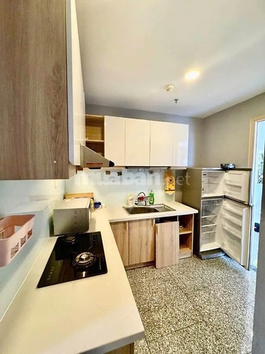 Cần cho thuê Oriental Plaza-Âu Cơ 3PN sẵn nội thất, 109m2 giá 11 tr/th