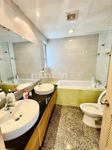 Cần cho thuê Oriental Plaza-Âu Cơ 3PN sẵn nội thất, 109m2 giá 11 tr/th