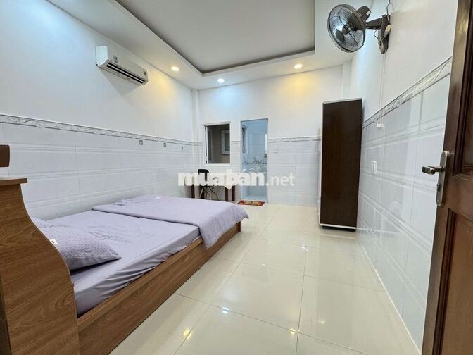 Trống sẵn phòng Studio cửa sổ full nội thất giá chỉ 4tr