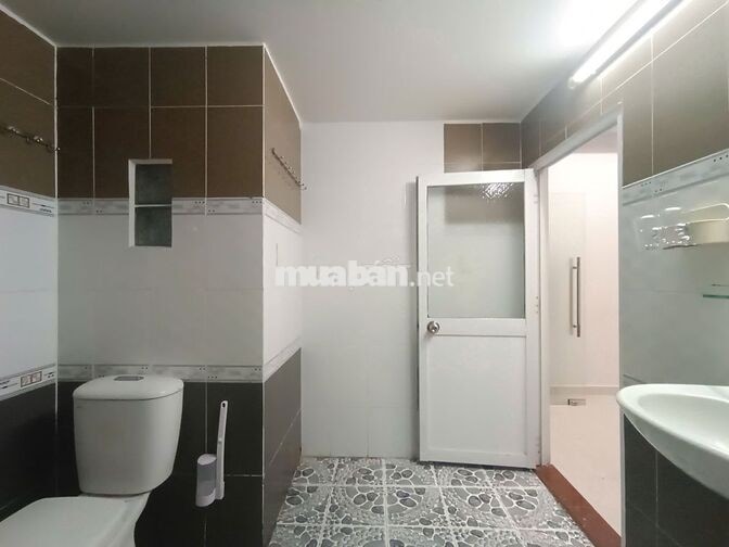 Căn Hộ 2PN 70m2 Mặt Tiền Cộng Hòa Đối Diện Sân Bay Gần Etown