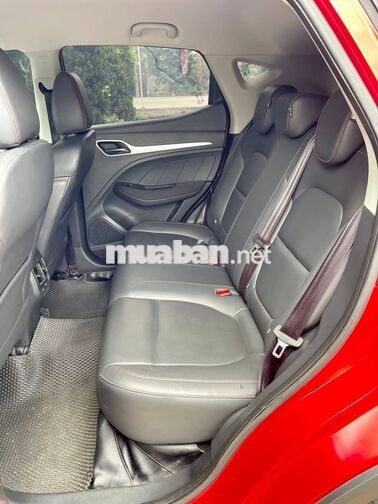 MG ZS đỏ
