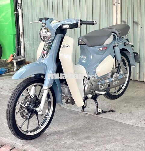 Honda Super Cub 125/2023 odo 4400 km bao sang tên