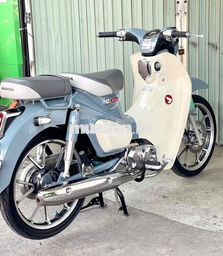Honda Super Cub 125/2023 odo 4400 km bao sang tên