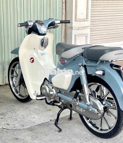 Honda Super Cub 125/2023 odo 4400 km bao sang tên