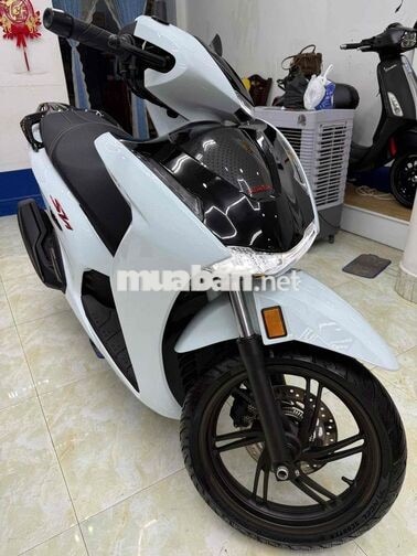 Honda SH 350i 2025 Trắng Spotify 8000 km
