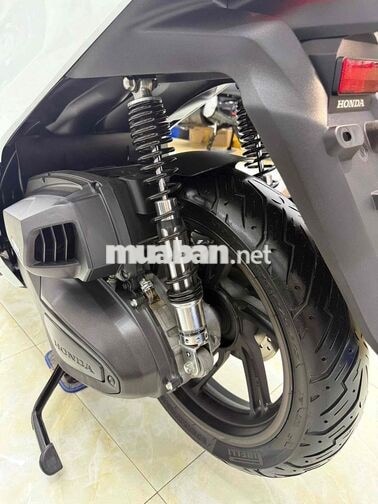 Honda SH 350i 2025 Trắng Spotify 8000 km