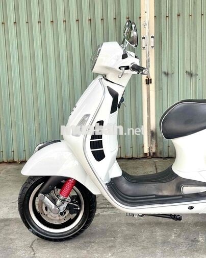 Piaggio Vespa GTS 125/2017 i-Get ABS bao kí giấy