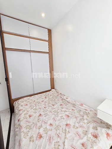 Nhà lô góc, mặt tiền thoáng, tại phố Tôn Đức Thắng, giá 2,45 tỷ