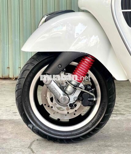 Piaggio Vespa GTS 125/2017 i-Get ABS bao kí giấy