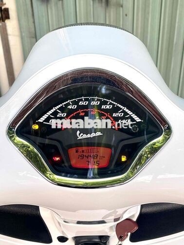 Piaggio Vespa GTS 125/2017 i-Get ABS bao kí giấy
