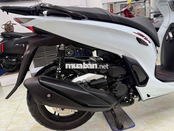 Honda SH 350i 2025 Trắng Spotify 8000 km