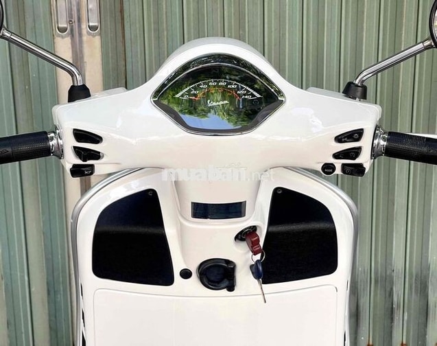 Piaggio Vespa GTS 125/2017 i-Get ABS bao kí giấy