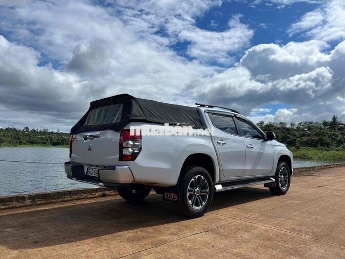 Mitsubishi Triton 2021 AT 4x2 Mivec Premium Trắng
