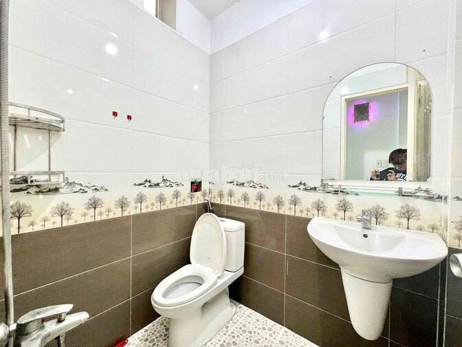 Cho Thuê Căn Hộ Cửa Sổ Full Nội Thất Rộng 27m2 Ngay Nguyễn Trãi Q1