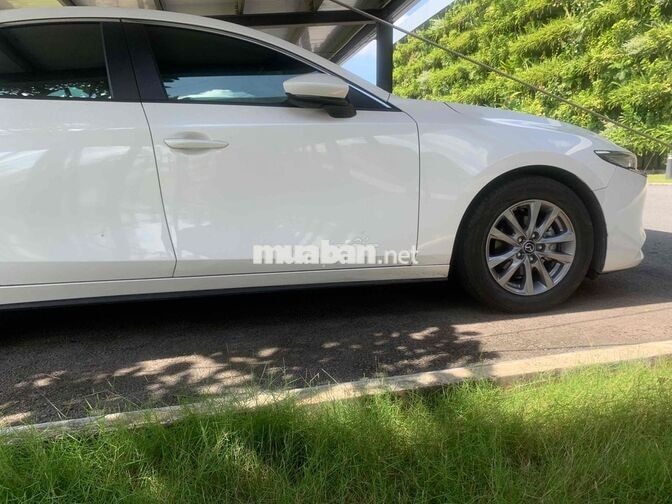 Mazda 3 Trắng Premium